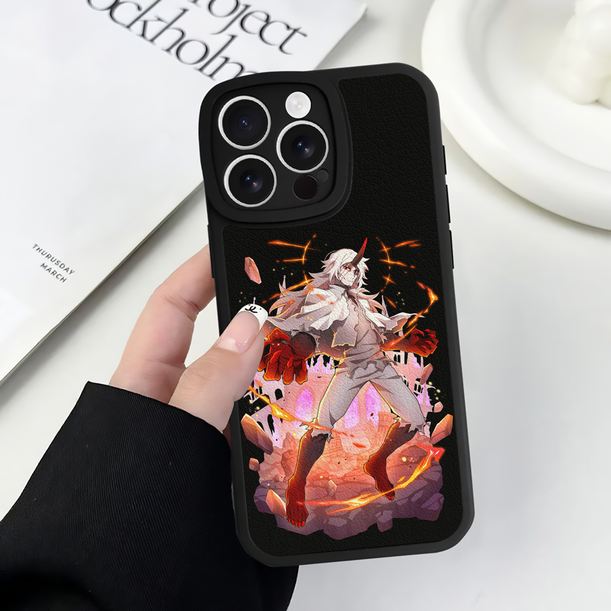 （画像用） 文豪ストレイドッグス Bungo Stray Dogs 【iPhone 16シリーズ対応】シリコンスマホケース（レザー調） 材質：シリコン